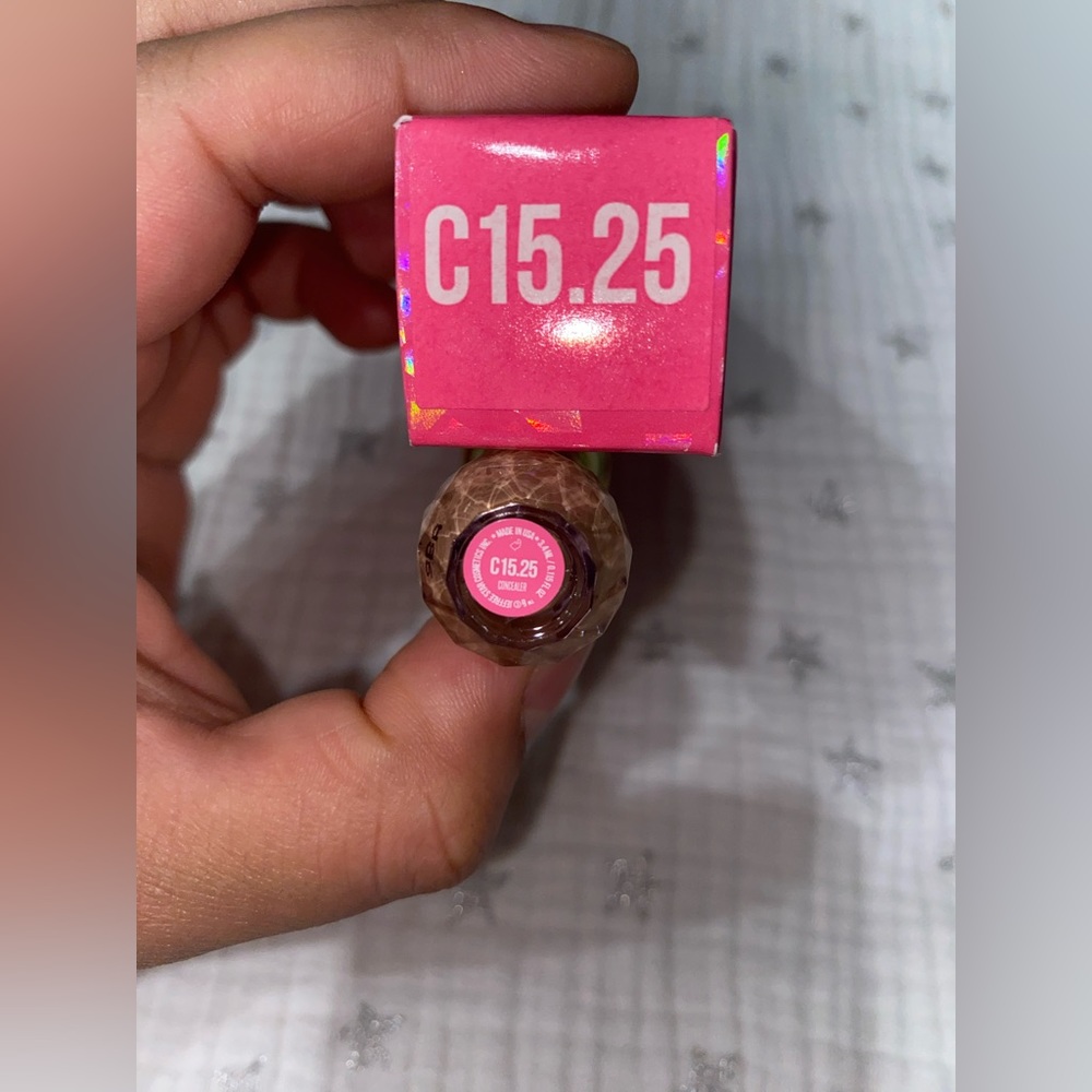 Magic Star concealer. C15.25 Tan Skin golden peach undertones